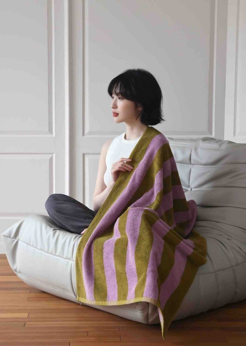 Ultra Soft Absorbent Retro Stripe Bath Towel - 100% Organic Premium